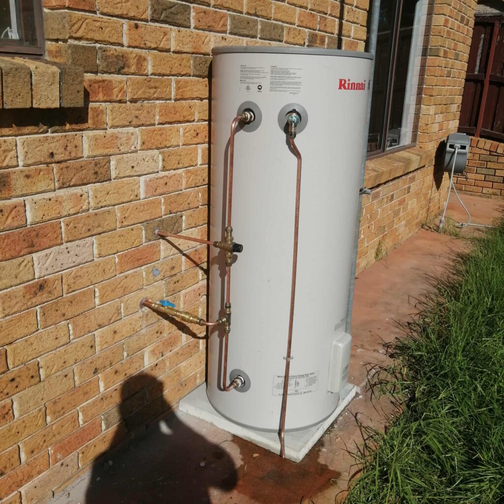 photo show professional hot water system installation